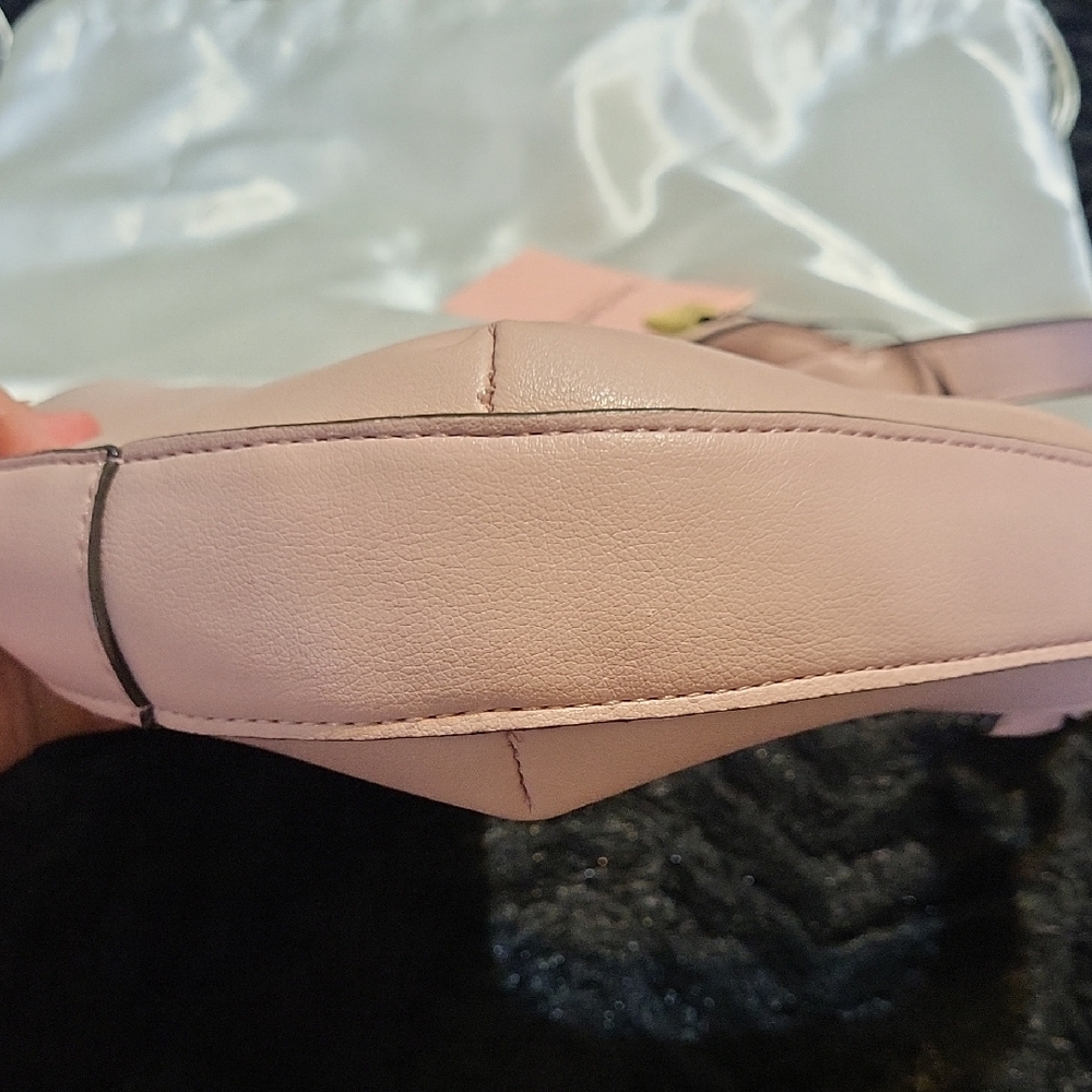 Juicy Couture Pale Pink Shoulder Bag - Picture 5 of 12